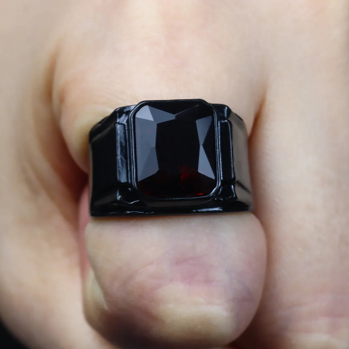 Unisex Punk Style Ring – Black & Red Enamel