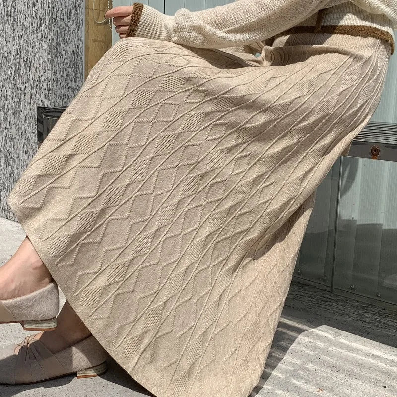 Lingplaid knitted half skirt for women with a drooping feeling and a long A-line high waisted slim woolen skirt