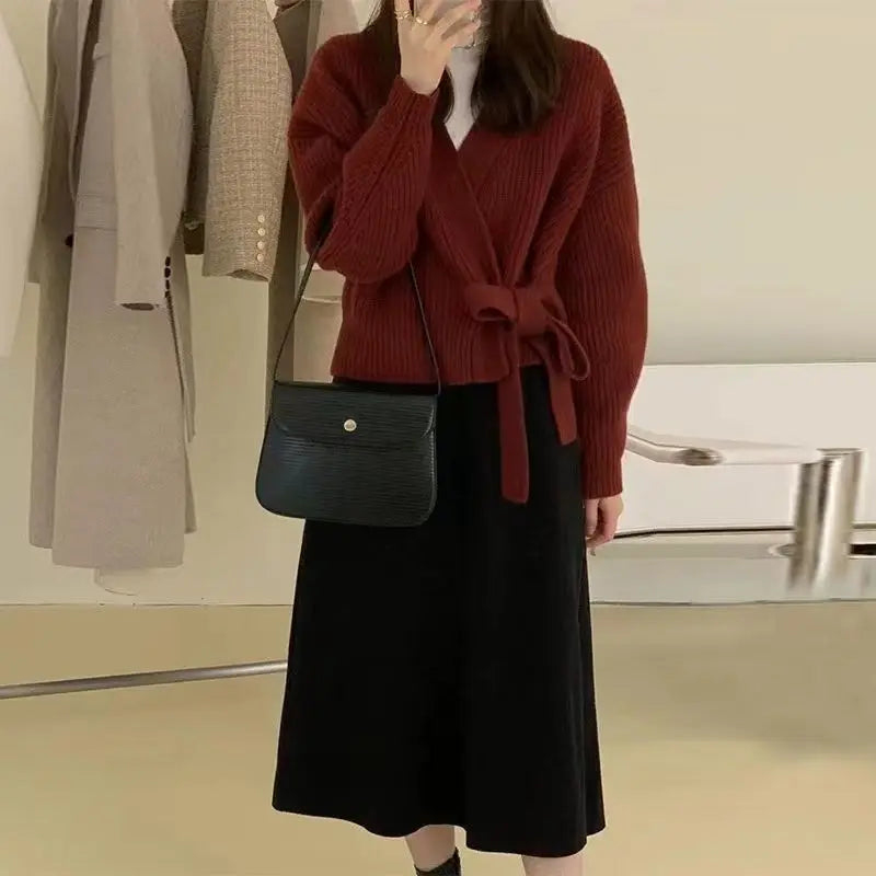 Early Autumn Bow Tie V-Neck Knit Women's Short High Waist Cardigan Sweater Coat Overlay Design Sense Top