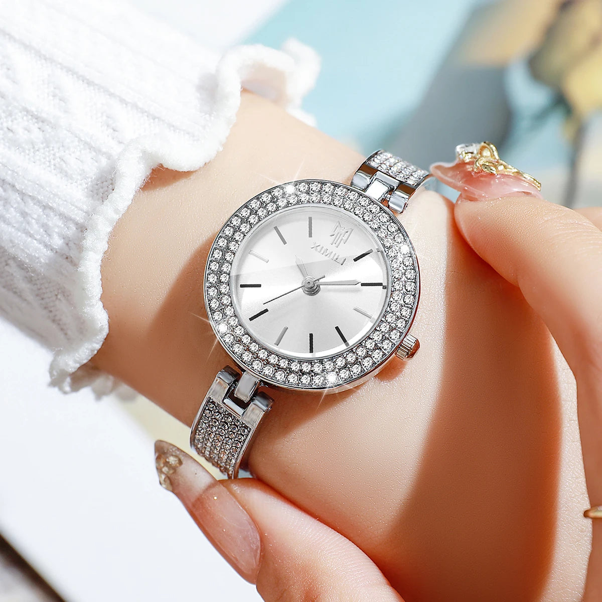 Luxury Rhinestone Bangle Women's Quartz Watch – Full Diamond Bezel Bracelet Wristwatch