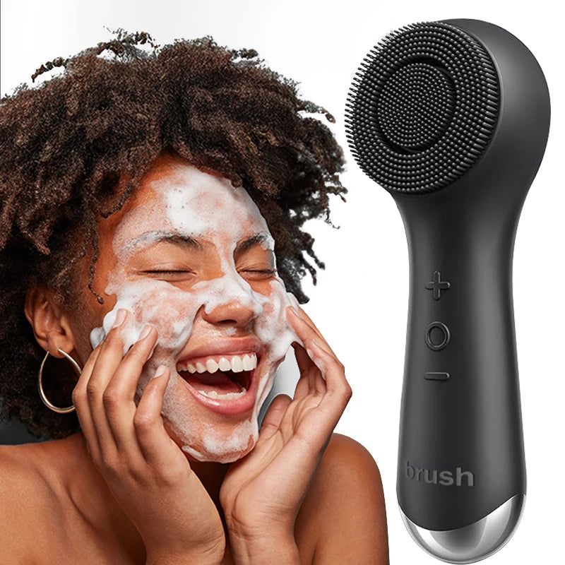 360° Rotating Facial Cleansing Brush – USB Rechargeable Silicone Massager