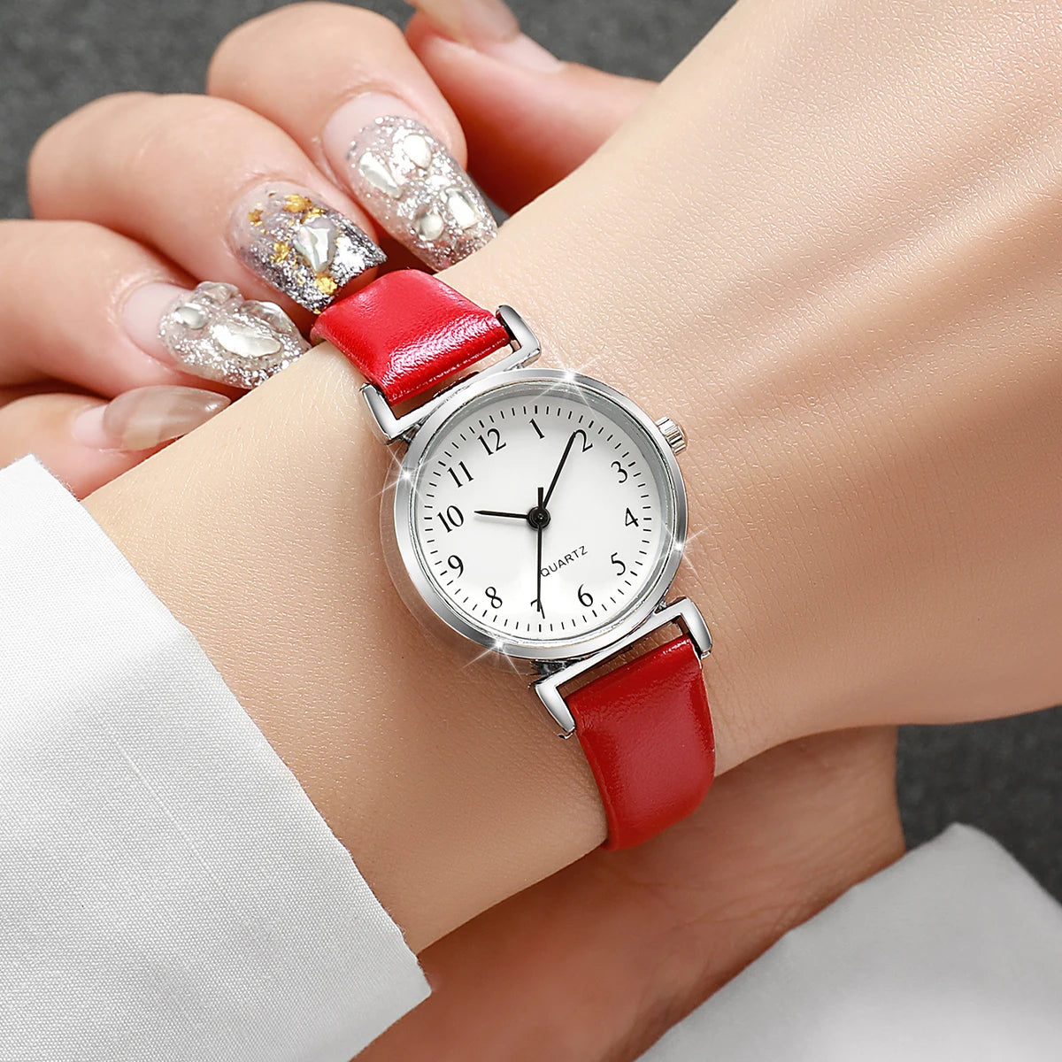 Fashion Small Dial Women's Quartz Watch – Leather Band Analog Wristwatch