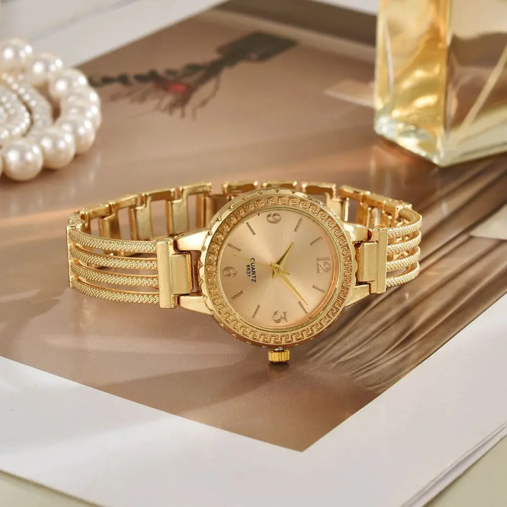 Casual Elegant Women's Quartz Watch Suitable for Holiday Gifts