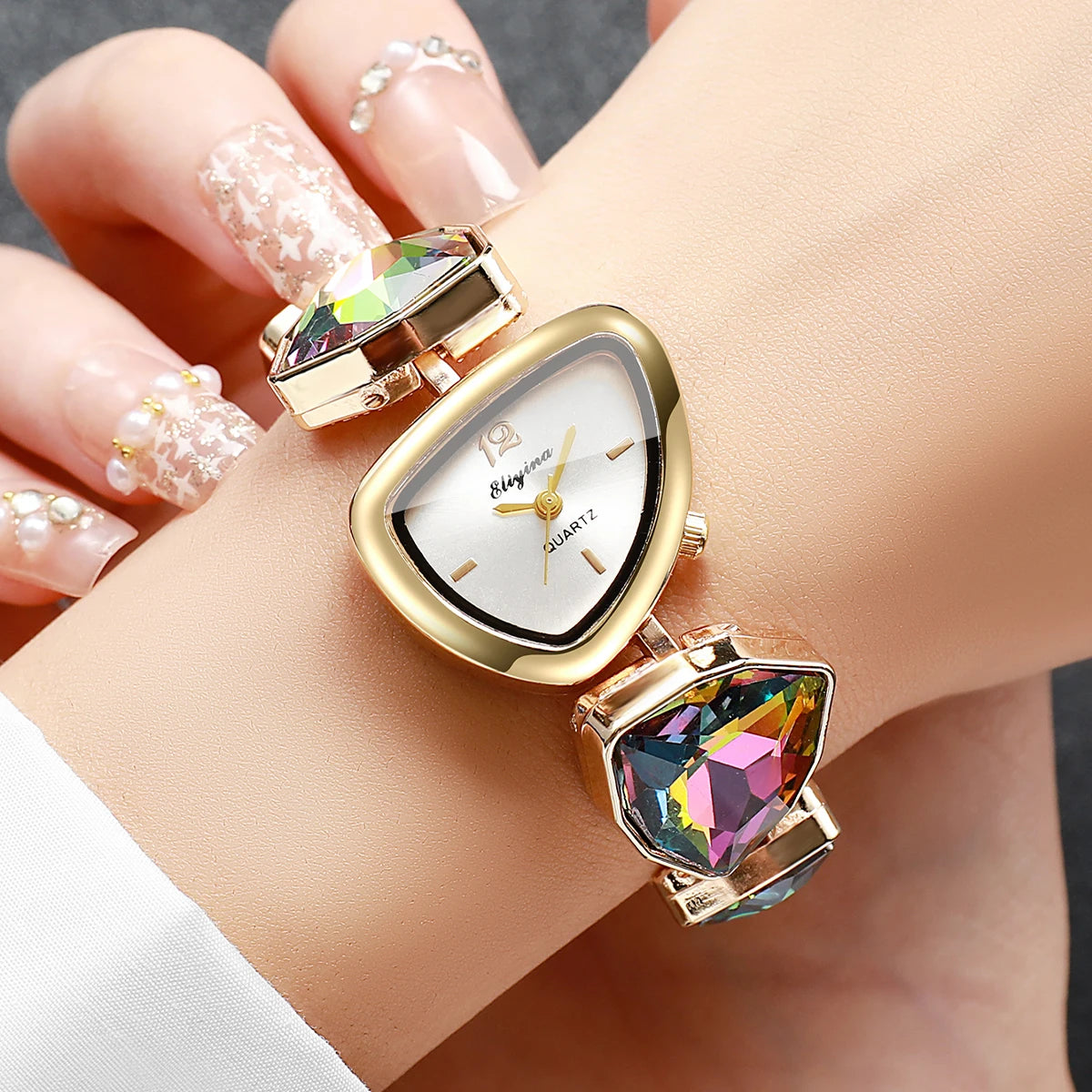 Elegant Rhinestone Bracelet Women's Quartz Watch – Irregular Dial Fashion Wristwatch