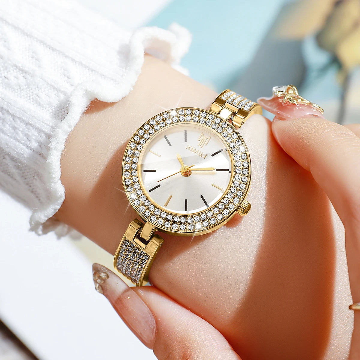Luxury Rhinestone Bangle Women's Quartz Watch – Full Diamond Bezel Bracelet Wristwatch