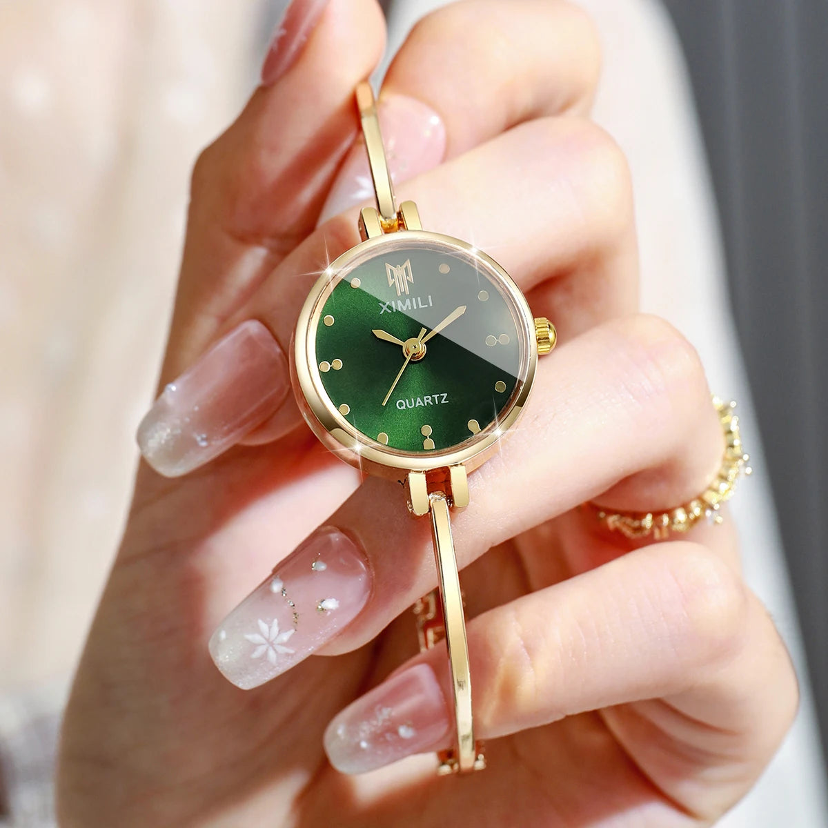 Fashion Women's Bracelet Bangle Quartz Watch – Elegant Ladies Wristwatch Gift