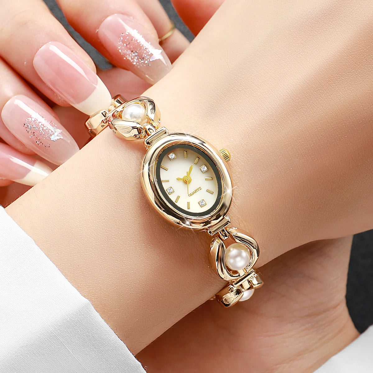 Elegant Pearl Bracelet Women's Diamond Quartz Watch – Fashion Ladies Wristwatch