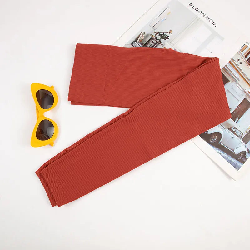 Women's Seamless Sports Set - Ribbed Yoga Suit with Unpadded Running Bra and Leggings