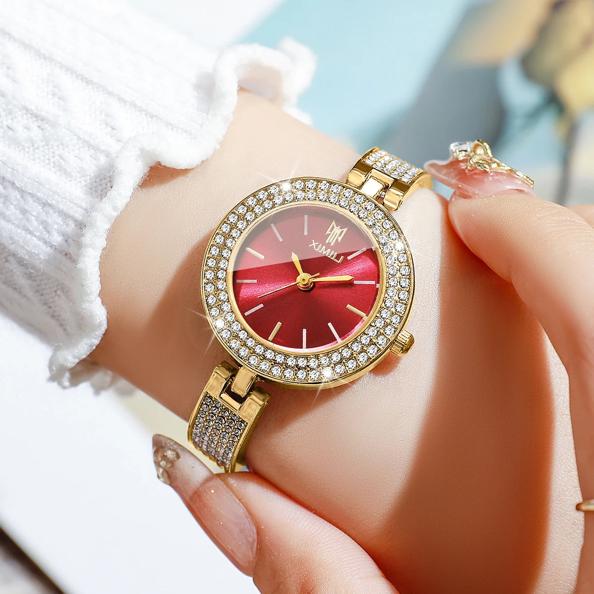 Luxury Rhinestone Bangle Women's Quartz Watch – Full Diamond Bezel Bracelet Wristwatch