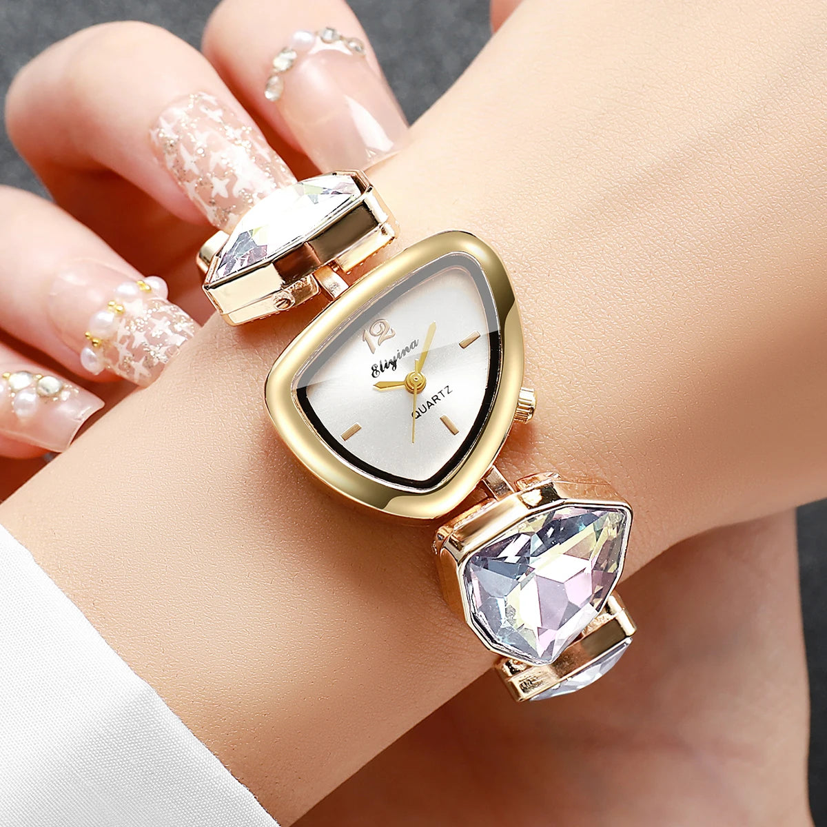 Elegant Rhinestone Bracelet Women's Quartz Watch – Irregular Dial Fashion Wristwatch