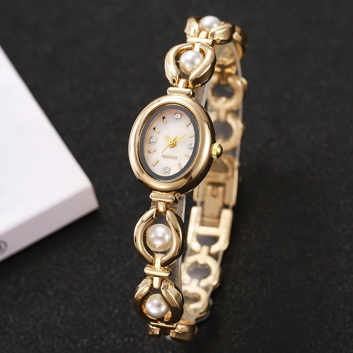 Elegant Pearl Bracelet Women's Diamond Quartz Watch – Fashion Ladies Wristwatch