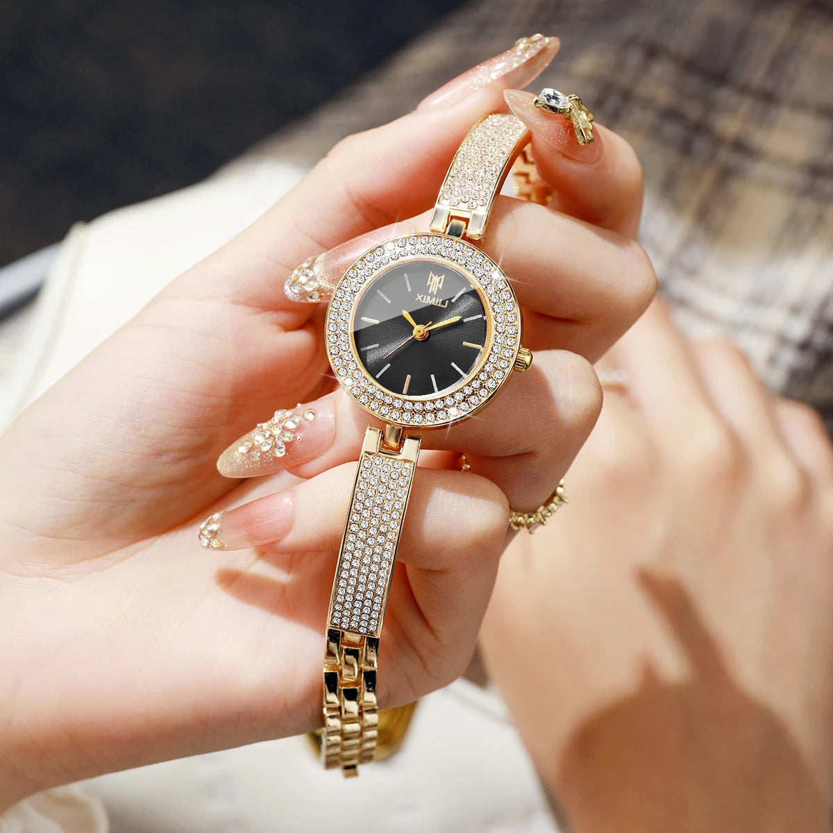 Luxury Rhinestone Bangle Women's Quartz Watch – Full Diamond Bezel Bracelet Wristwatch