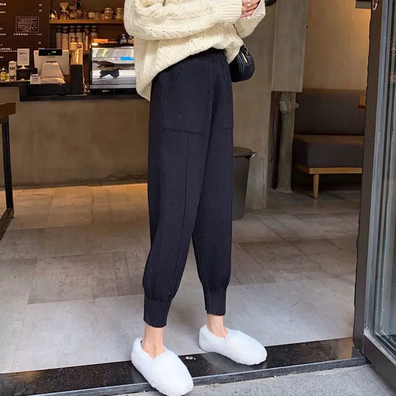 Women pants autumn and winter black casual knitted pants loose elastic spring and autumn nine points Harlan radish pencil pants
