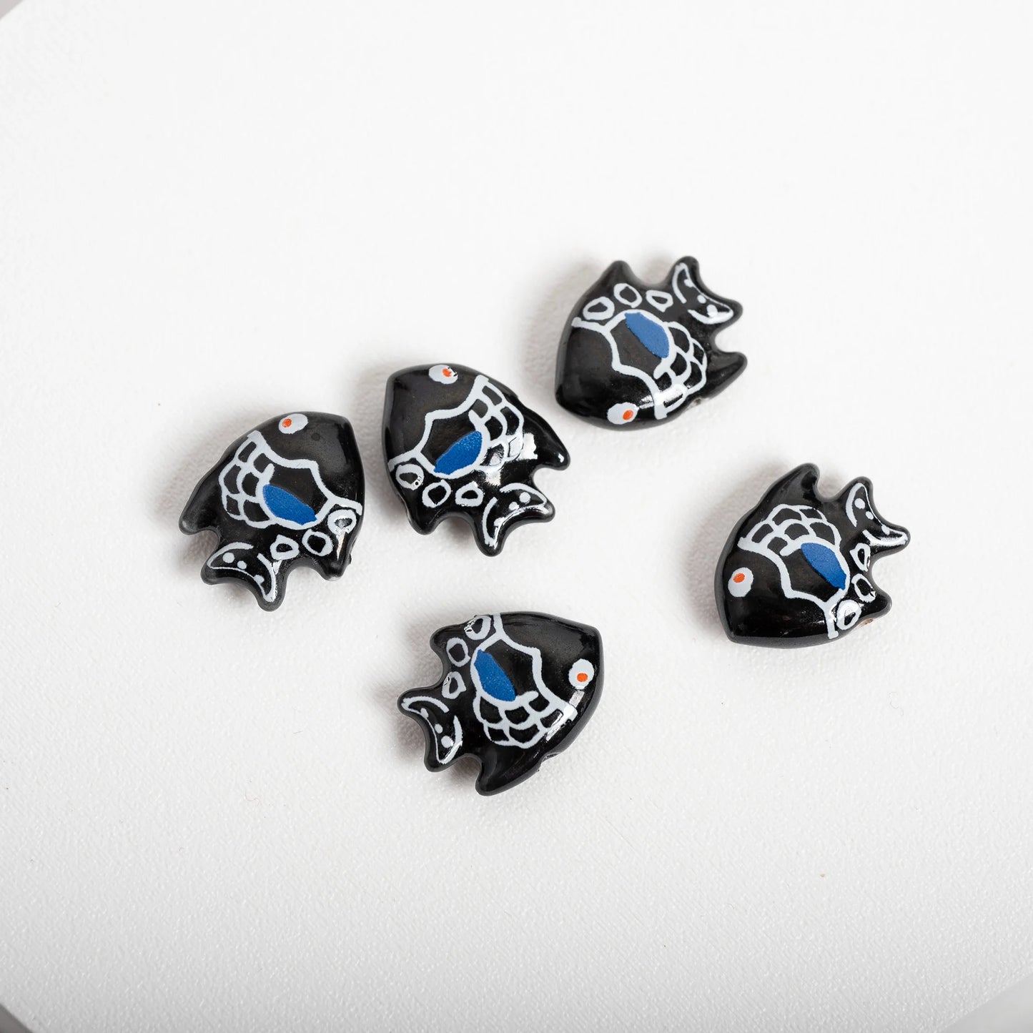 Handmade Black Pattern Fish Ceramic Beads – Painted DIY Loose Beads for Bracelet & Necklace (5pcs)