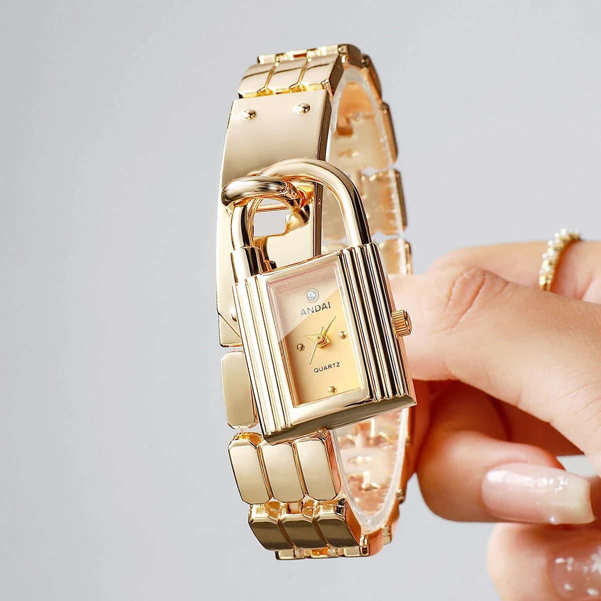 Unique Lock Shape Pendant Women's Quartz Watch – Golden Bracelet Strap Dress Wristwatch