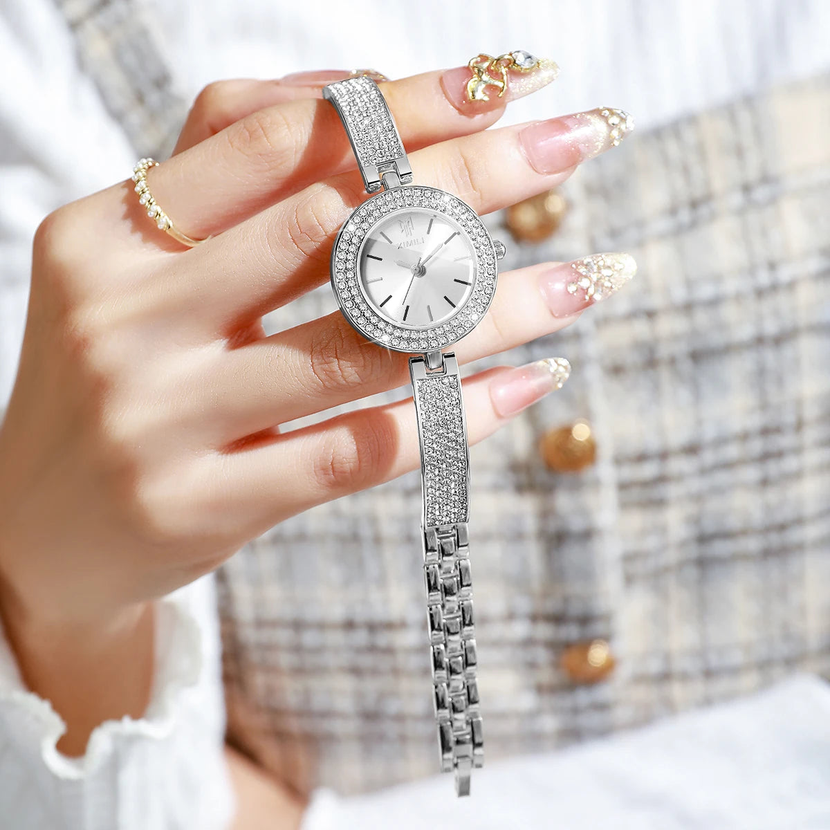 Luxury Rhinestone Bangle Women's Quartz Watch – Full Diamond Bezel Bracelet Wristwatch