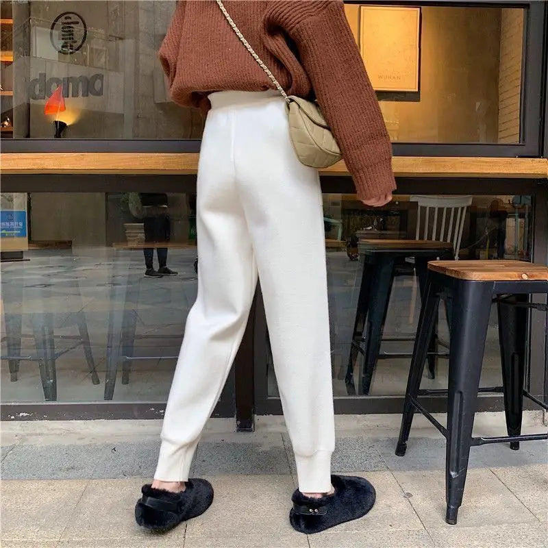 Women pants autumn and winter black casual knitted pants loose elastic spring and autumn nine points Harlan radish pencil pants